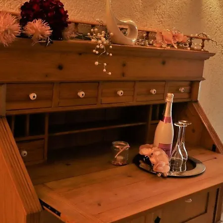 Braun Appartement Waldbrunn (Baden-Wurttemberg)